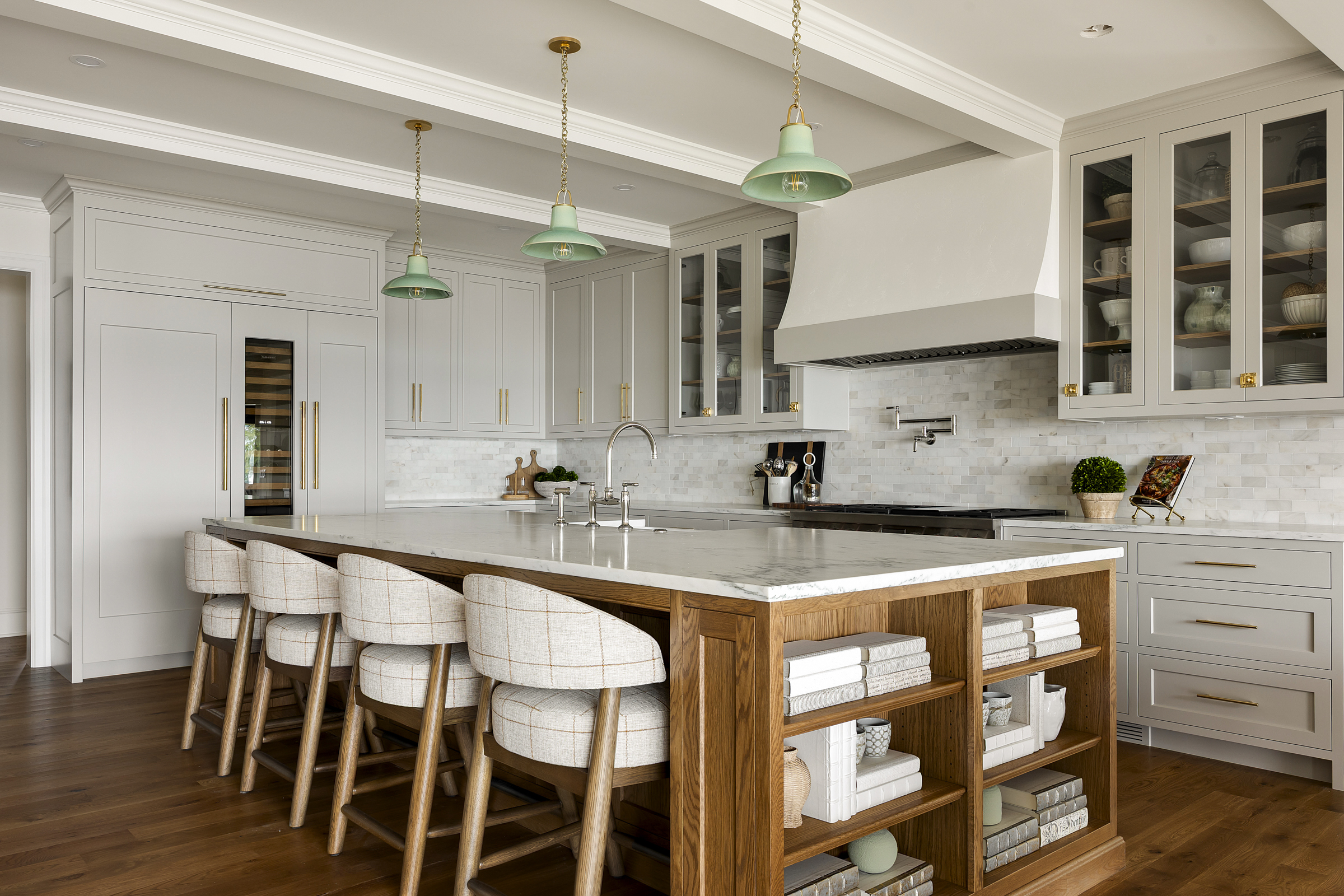 Kitchen island with white oak and seating